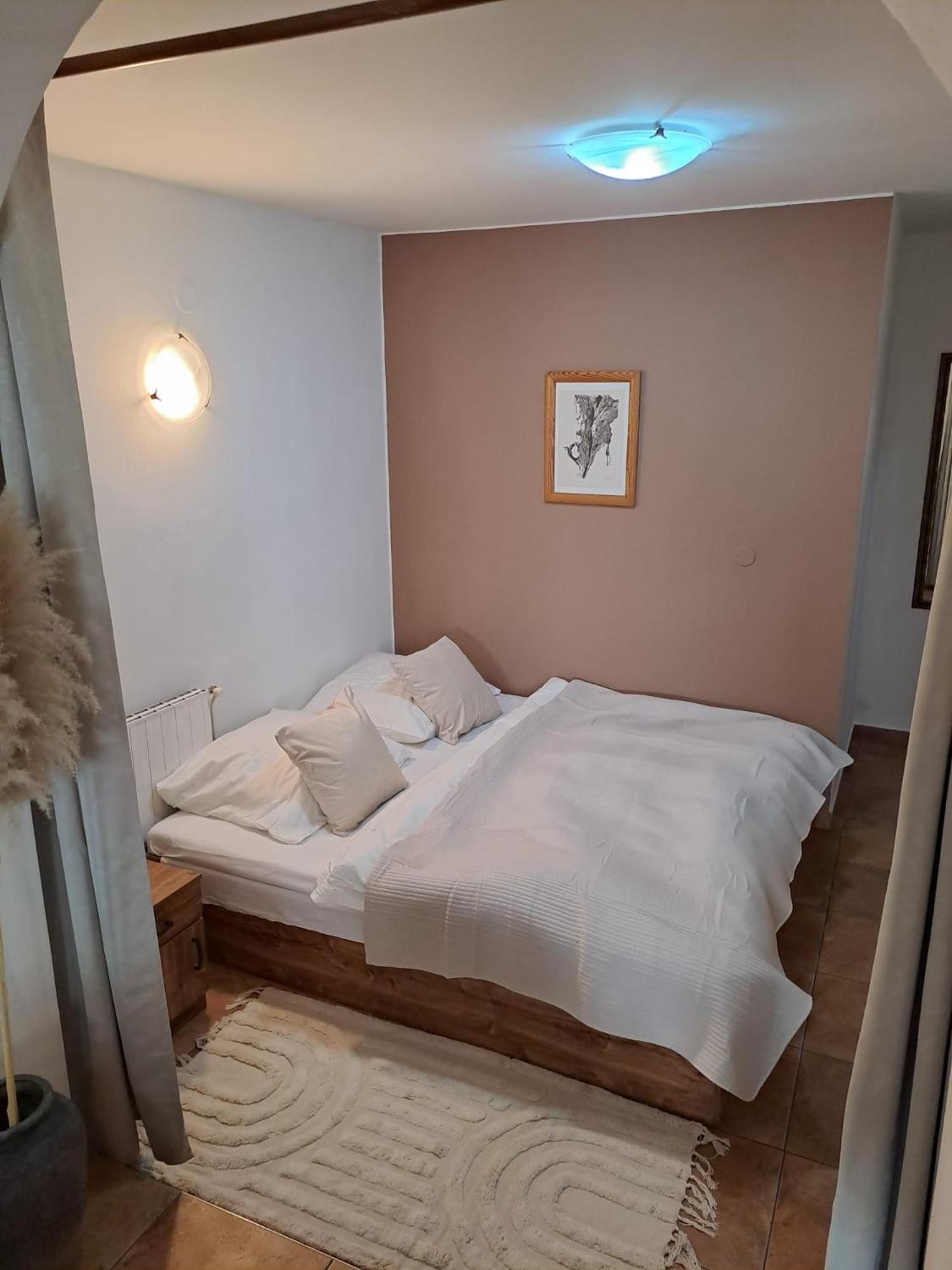 Apartman Romana Postorna Ngoại thất bức ảnh