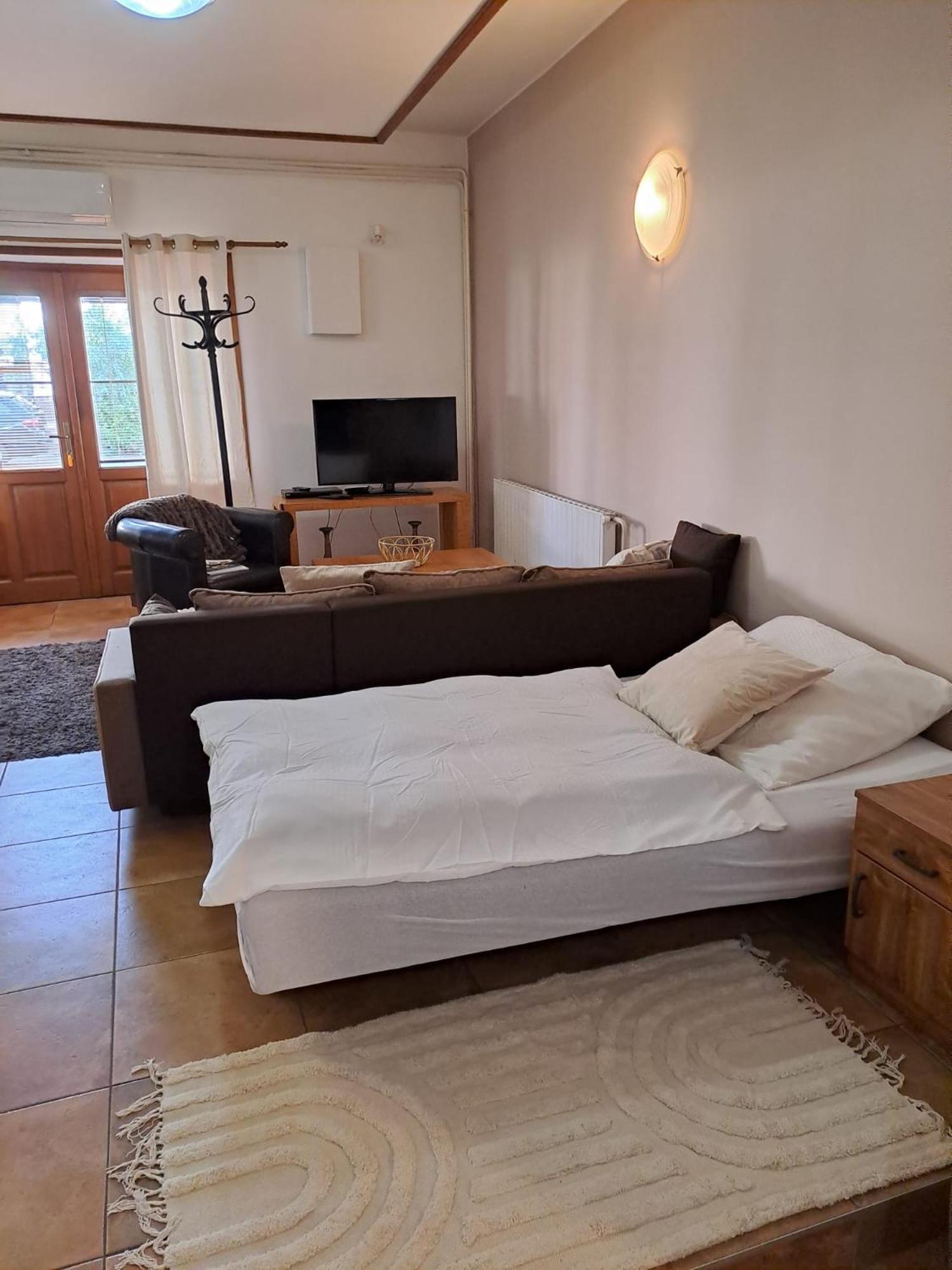 Apartman Romana Postorna Ngoại thất bức ảnh